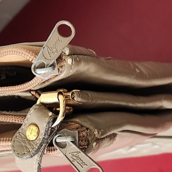 Etienne Aigner Brown Vintage Bag with Adjustable Strap and Zipper Closure - Picture 12 of 15